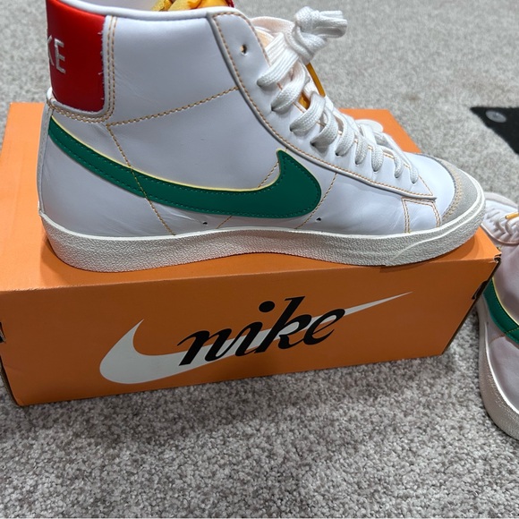 Nike Blazer Mid '77 Vintage White and Gold - Picture 5 of 5